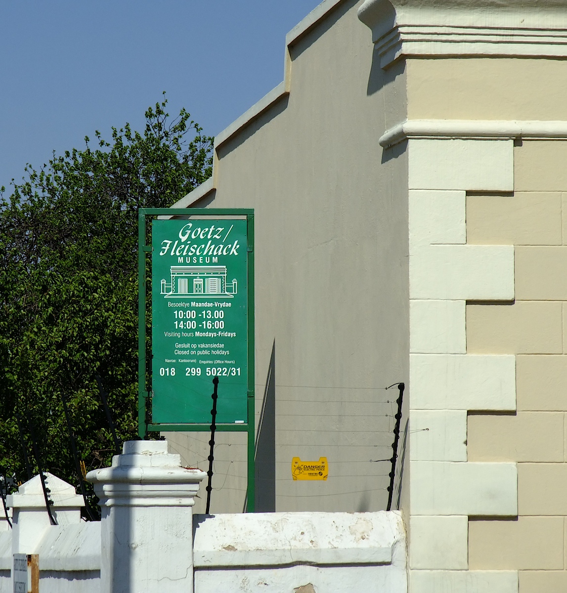 Goetz-Fleischack House Museum exterior and heritage sign