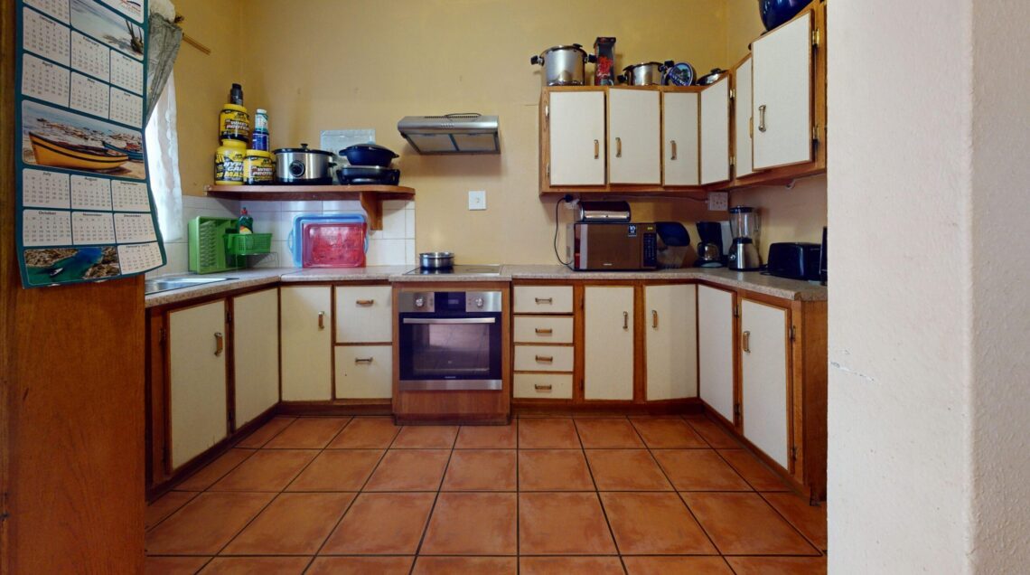 2 Bedroom Apartment / Flat for Sale in Potchefstroom Central