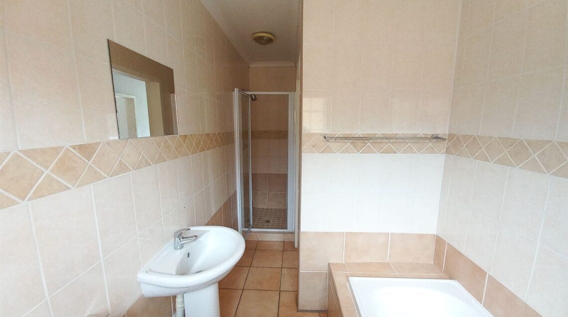 2 Bedroom Townhouse For Sale in Die Bult Potchefstroom