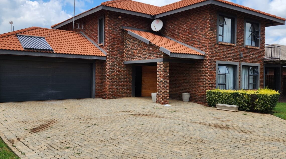 4 Bedroom House for Sale in Baillie Park Potchefstroom