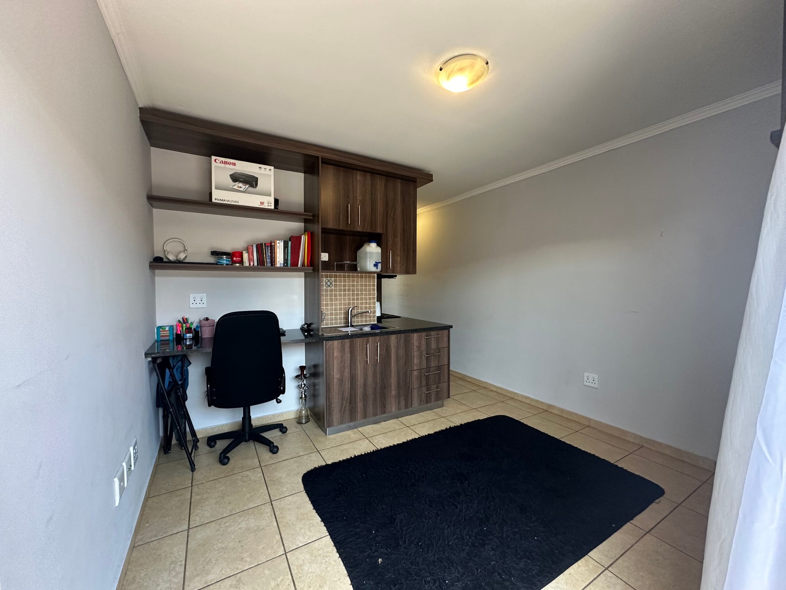 1 Bedroom Apartment / Flat for Sale in Die Bult Potchefstroom NWU student accommodation