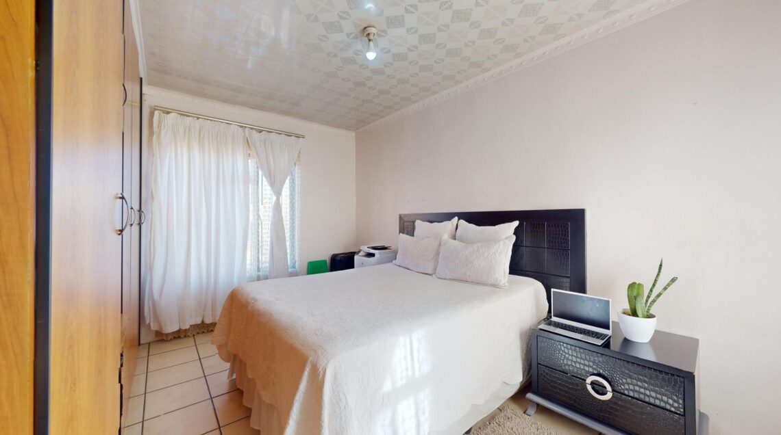 5 Bedroom Home for Sale in Dassie Rand Potchefstroom
