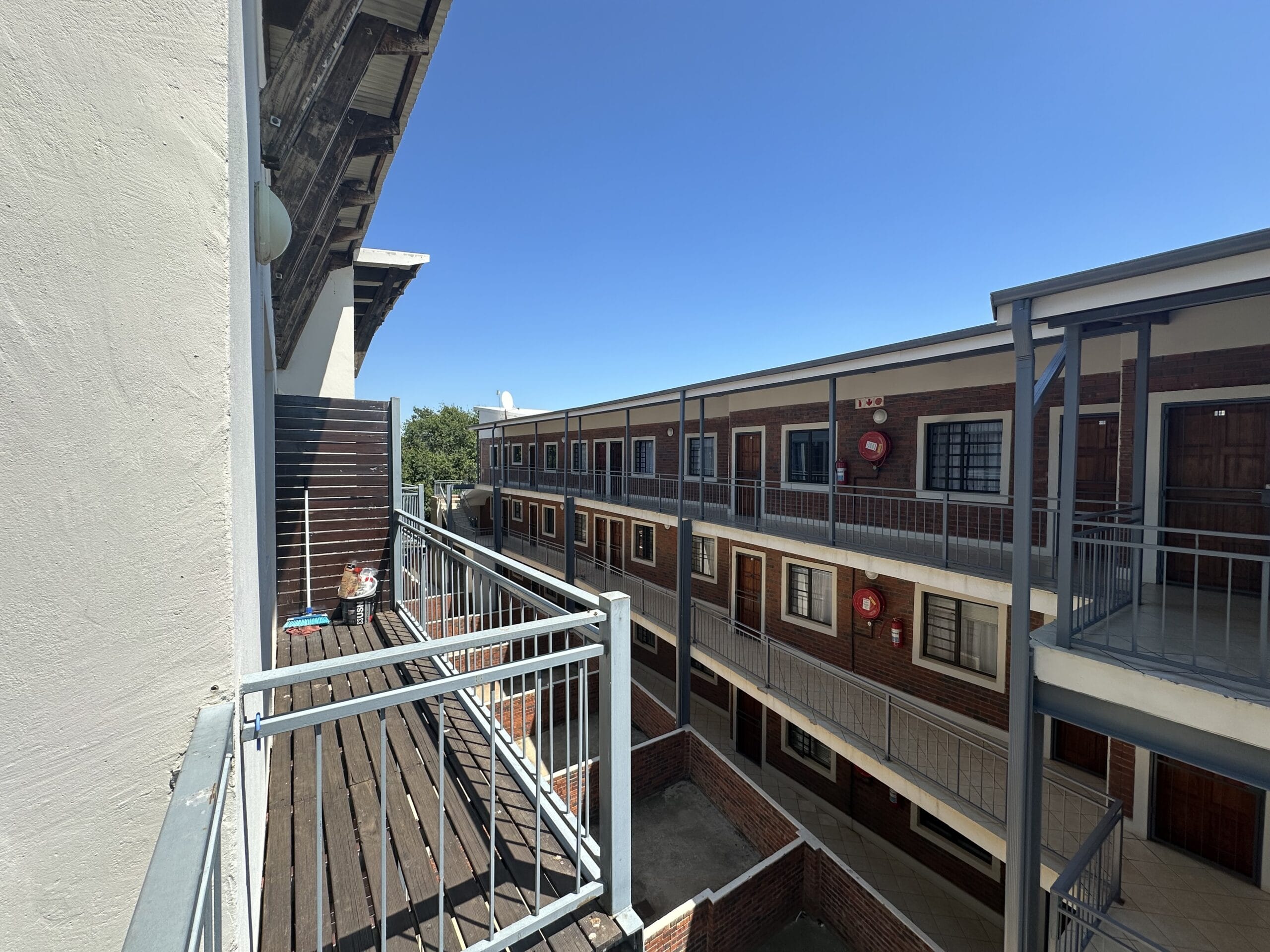 1 Bedroom Apartment / Flat for Sale in Die Bult Potchefstroom NWU student accommodation