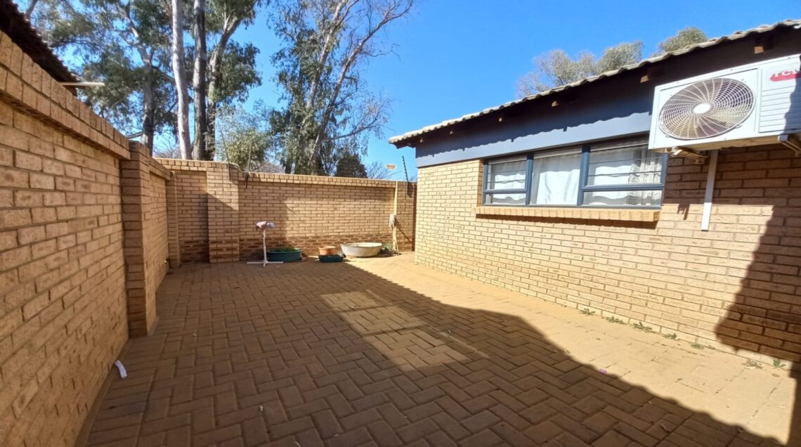 3 Bedroom Townhouse For Sale in Baillie Park Potchefstroom