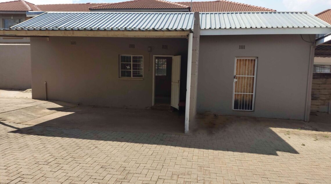 16 Bedroom apartments / flats For Sale in Die Bult Potchefstroom